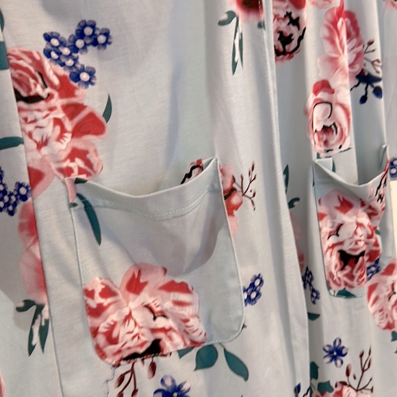 Floral cardigan size small - Picture 5 of 5